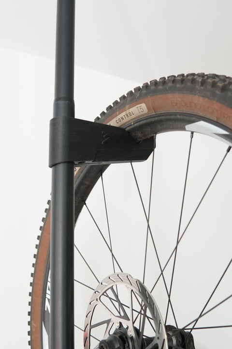 Teleskop-Fahrradhalterung für Decke & Boden – Schwarz