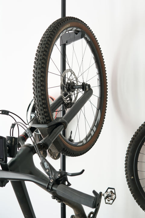 Teleskop-Fahrradhalterung für Decke & Boden – Schwarz